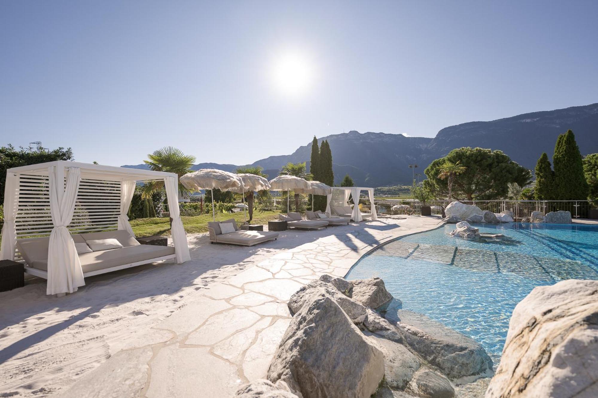 Weinegg Wellviva Resort Апп'яно-сулла-Страда-дель-Віно Екстер'єр фото