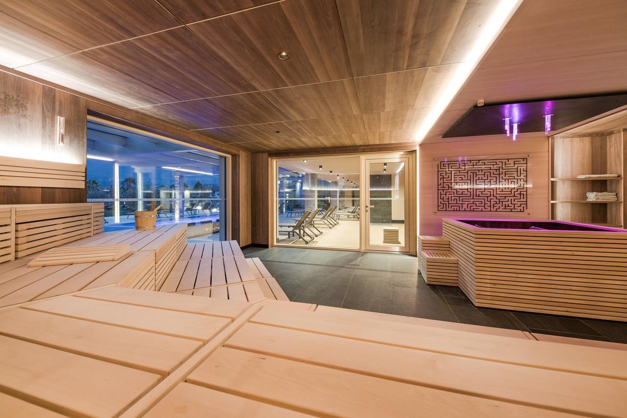 Weinegg Wellviva Resort Апп'яно-сулла-Страда-дель-Віно Екстер'єр фото