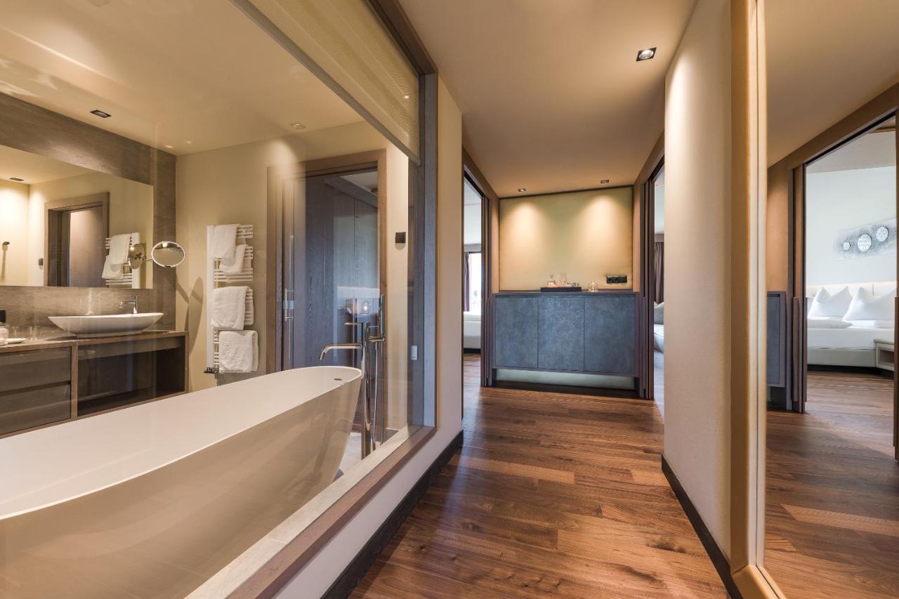 Weinegg Wellviva Resort Апп'яно-сулла-Страда-дель-Віно Екстер'єр фото
